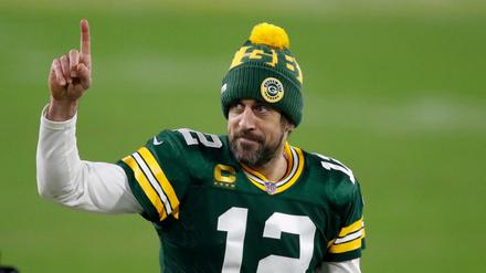 Quarterback Aaron Rodgers von den Green Bay Packers gestikuliert nach dem Spiel gegen die Los Angeles Rams (16.01.2021).