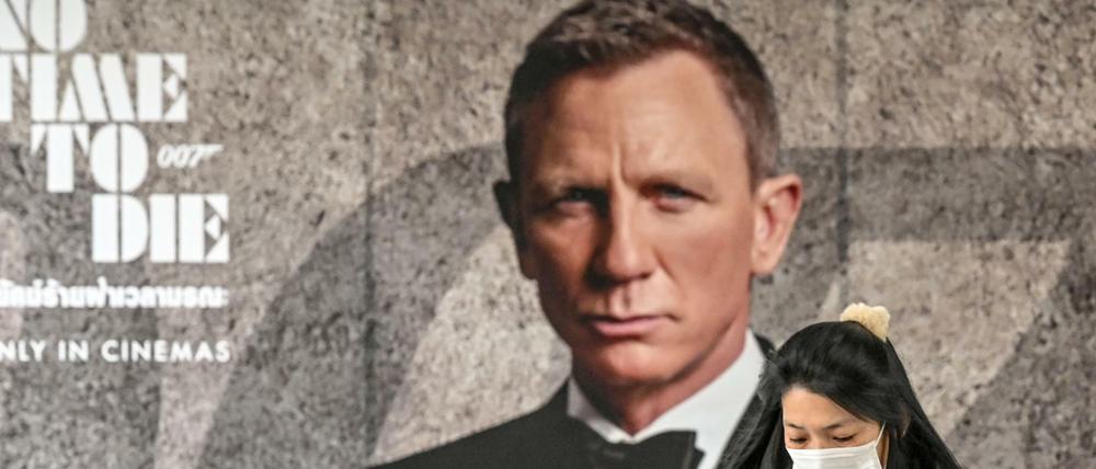 Plakat für den neuen 007-Film in Bangkok (Archivbild)