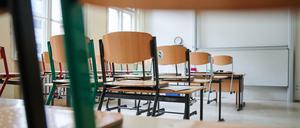In Schulen und Kitas gibt es nach Forscherdaten wenig Infektionen - vorläufig.
