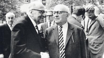 Zentrale Akteure der Kritischen Theorie: Max Horkheimer und Theodor W. Adorno.