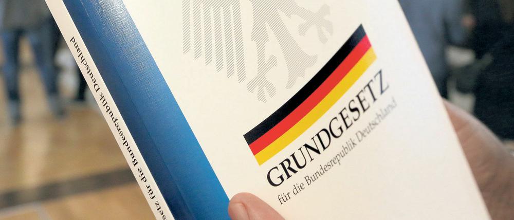 Das Grundgesetz soll einen ergänzten Artikel sechs bekommen. 