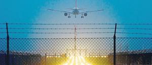 Früher Anflug. Aktuell wird der Flugverkehr ausschließlich über die Nordbahn abgewickelt – schlecht für den Berliner Stadtrand.