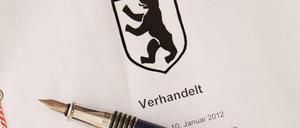 Den Stellengesamtbedarf bei den Notaren beziffert die Justizverwaltung mit 838, davon sind 683 Stellen besetzt. (Symbolbild)