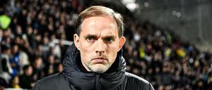 Thomas Tuchel stand bei PSG von Beginn an unter Druck, den Titel in der Champions League zu holen, um in den Augen des Vereins einen guten Job zu machen. Sein neuer Arbeitgeber, der FC Chelsea, hegt ebenfalls hohe Ansprüche an sich, aber die Londoner stehen sportlich an einem anderen Punkt als die Pariser. Das eröffnet Tuchel Chancen.