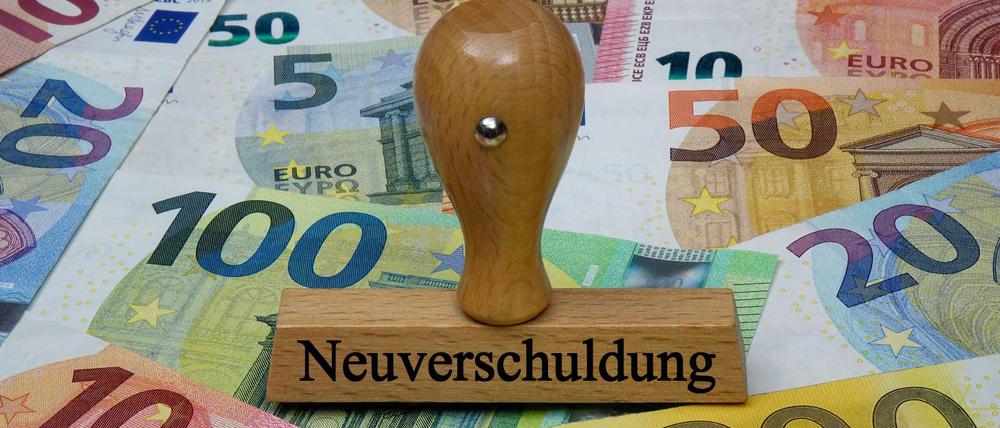 Brauchen wir mehr neue Schulden - oder mehr Schuldenkontrolle?