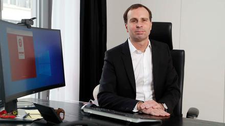 Wolf-Dieter Adlhoch ist seit September 2019 ist der Vorstandssprecher der Dussmann-Gruppe.