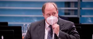Kanzleramtschef Braun hat die Schuldenbremse zur Debatte gestellt. Die sollte es eher um eine nötige Rentenreform geben, findet unsere Kolumnistin.