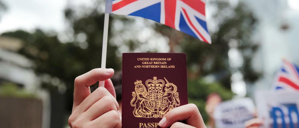 Pass des Anstoßes: China will Reisepässe, die dem Inhaber den Status eines britischen Bürgers in Übersee garantieren, nicht länger anerkennen. 