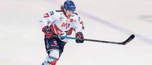 Florian Elias hat in Mannheim einen Stammplatz. Bruder Moritz (16) spielt in Nürnberg. 