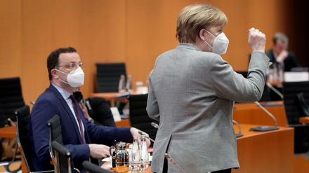 Bundeskanzlerin Angela Merkel (CDU) und Bundesgesundheitsminister Jens Spahn (CDU) im Kanzleramt.