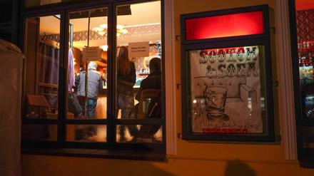 Blick in das Lokal "Scotch und Sofa" in Prenzlauer Berg.