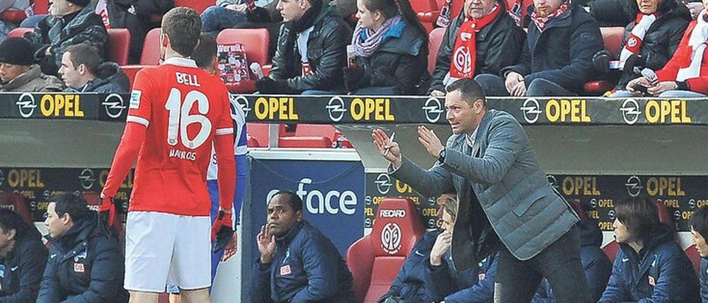 Neuer Look. Für sein Bundesligadebüt als Cheftrainer hatte sich Pal Dardai vor sechs Jahren in Schale geschmissen.