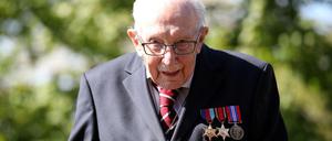 Wurde dank einer Spendenaktion weltberühmt: Tom Moore.