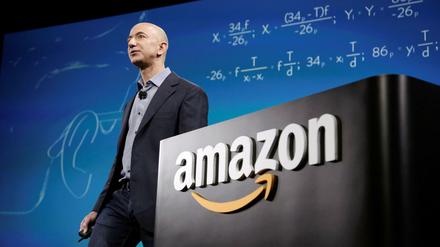 Jeff Bezos hat mit Amazon die amerikanische Gesellschaft tiefgreifend umstrukturiert.