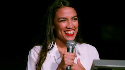 Alexandria Ocasio-Cortez, linke Abgeordnete der Demokraten, nimmt die Kleinspekulanten öffentlich in Schutz.