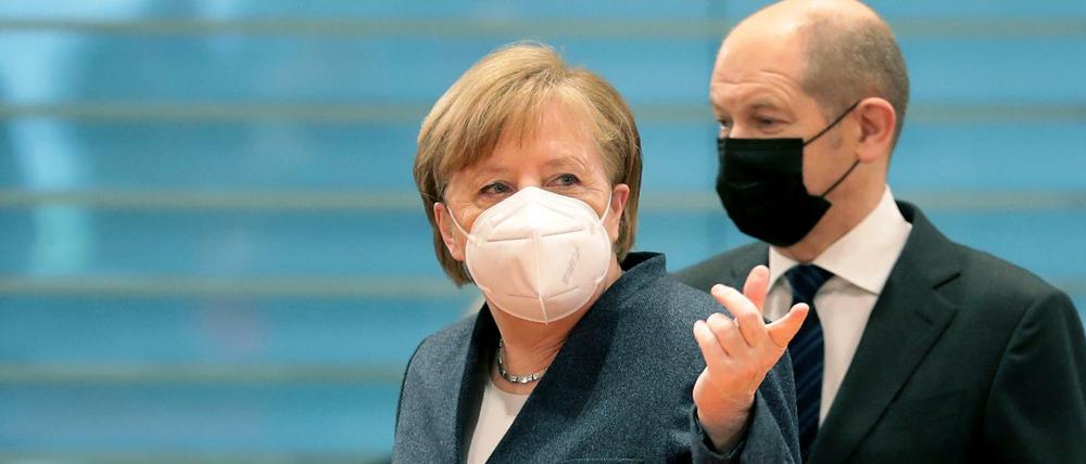 Ganz unterschiedliche Bewertungen beim Thema Impfen: Kanzlerin Merkel und Vizekanzler Scholz