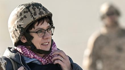 Doch kein Abschied - Annegret Kramp-Karrenbauer will in der Bundespolitik bleiben