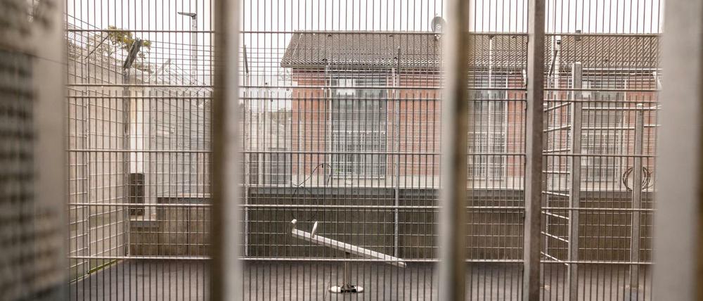 Endstation: Die Abschiebungshaftanstalt des Landes Hessen in Darmstadt. Statt bislang 20 bietet die umgebaute Anstalt ab dem 1. Februar für 80 Abschiebehäftlinge Platz.