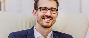 Der Paartherapeut aus dem Berliner Südwesten: Julian Ramin Burstedde. - Spandau-Newsletter: leute.tagesspiegel.de