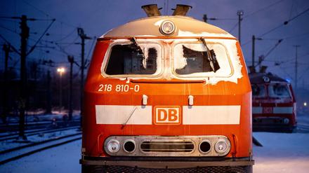 Pause: Viele Züge standen still, weil Schnee und Eis den Fahrplan durcheinander brachten. 