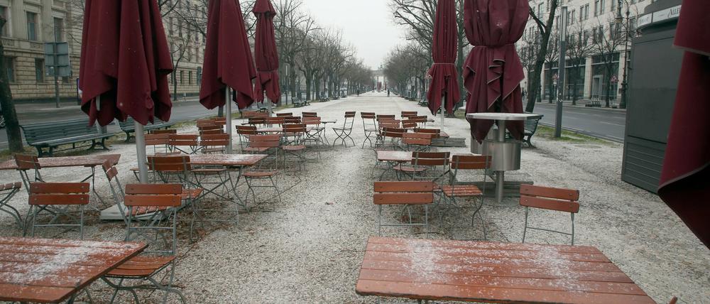 Nicht nur der Corona-Lockdowns macht Gastronomen in Berlin und Brandenburg zu schaffen. Die zugesagten Hilfen kommen verspätet oder gar nicht.