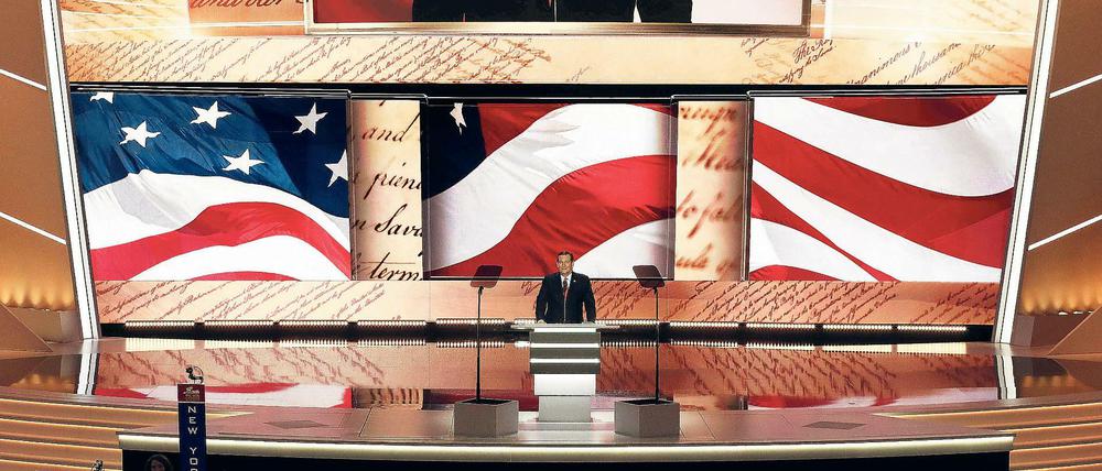 Auch mit diesem stolzen Amerikaner müssen die Deutschen im Gespräch bleiben. Senator Ted Cruz im Juli 2016 in der Quicken Loans Arena von Cleveland im Bundesstaat Ohio.