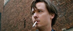 Tom Schilling spielt in "Fabian oder Der Gang vor die Hunde" von Dominik Graf mit einem, einem der 15 Berlinale-Wettbewerbsfilme 2021.