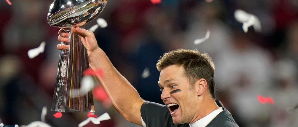 Quarterback Tom Brady von den Tampa Bay Buccaneers jubelt