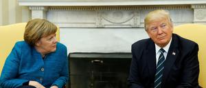 Kanzlerin Angela Merkel bei ihrem Treffen mit Donald Trump 2017 in Washington