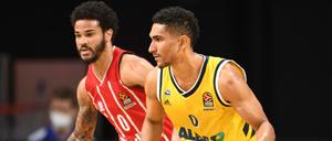Maodo Lo (rechts) zeigte gegen sein ehemaliges Team ein starkes Spiel.