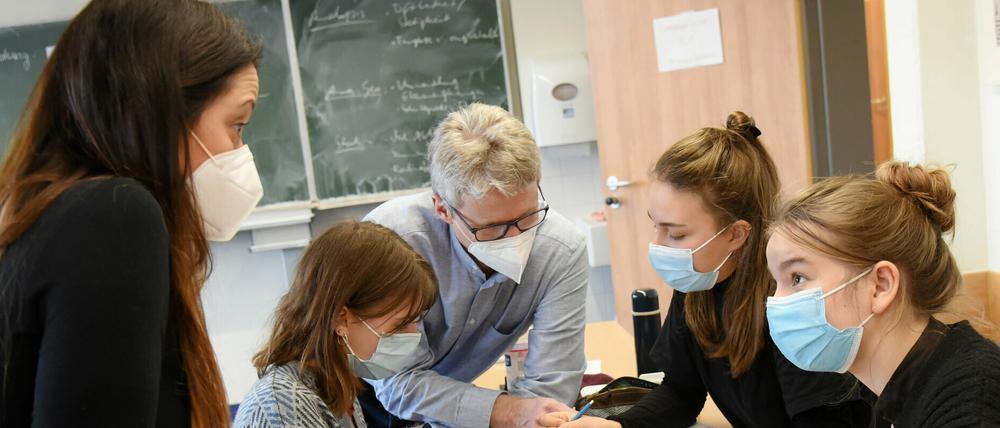 Wie Schulen in der Pandemie wieder geöffnet werden können, ist gegenwärtig die Frage.