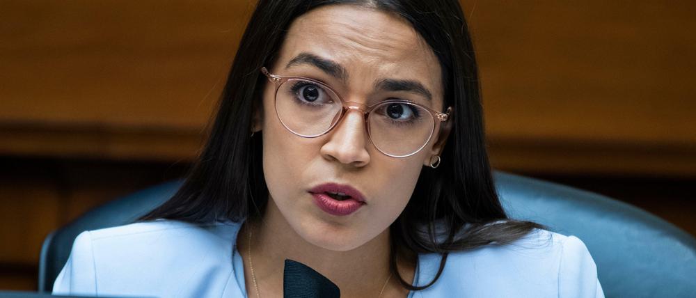 Alexandria Ocasio-Cortez, kurz AOC, in einer Anhörung im US-Senat, August 2020.