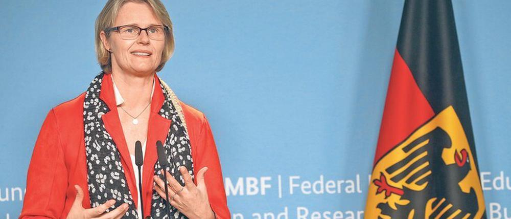 Macht keine glückliche Figur. Bundesforschungsministerin. Anja Karliczek (CDU), deren Haus 500 Millionen Euro bereitstellt.