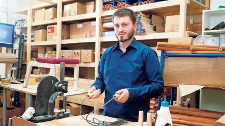 Abfall zu Lifestyle. Georg Wächter, ein Bewerber um den „Green Product Award. Seine Firma KGO Sports in Berlin-Lichtenrade bietet Springseile der Marke „Edelkraft“, gesponnen aus Plastikgarn weggeworfener PET-Plastikflaschen.