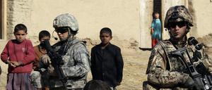Bundeswehr-Soldaten auf Patrouille in Afghanistan. Nun soll ihr Einsatz verlängert werden.