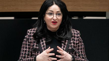 Berlins Gesundheitssenatorin Dilek Kalayci (SPD) im Abgeordnetenhaus.