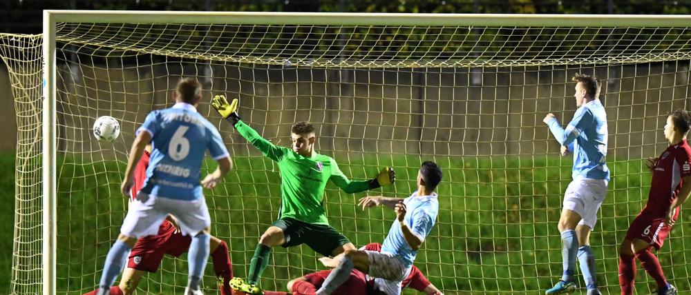 Viktoria 89 und Babelsberg müssen sich weiter gedulden, einen festen Termin für die Fortsetzung der Regionalliga-Saison gibt es noch nicht.