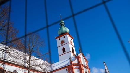 Die Coronavirus-Variante aus Großbritannien hat sich im bayerischen Ort Tirschenreuth verbreitet.