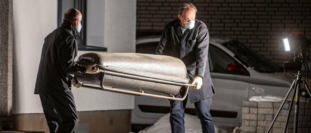 Fünf tote Menschen wurden in einem Wohnhaus in Radevormwald gefunden. Es handelt sich wohl um eine Familie.