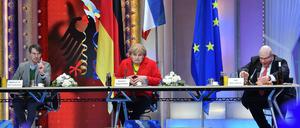 Krisensitzung im Kanzleramt unter Corona-Bedingungen produziert: In "Mainz bleibt Mainz" treten Johannes Bersch, Florian Sitte und Adi Guckelsberger in den Rollen von Karl Lauterbach, Angela Merkel und Hans Altmaier auf.
