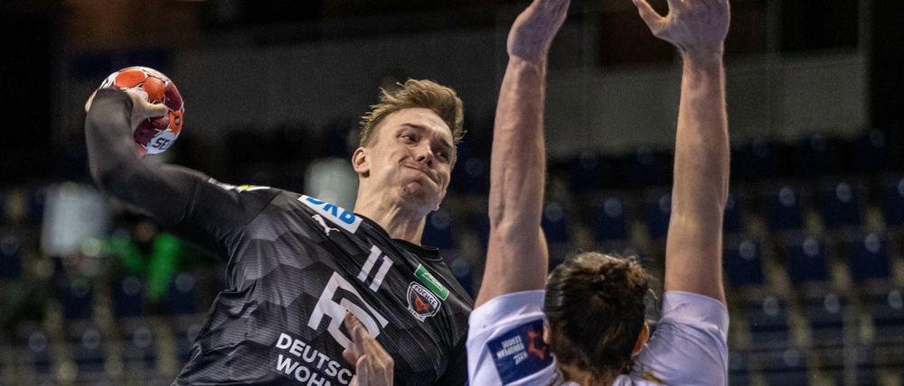 Lasse Andersson (li.) erzielte neun Tore für die Füchse.