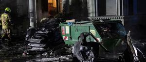 Ein Trümmerfeld zeigte sich nach dem Horror-Crash am Treptower Park.