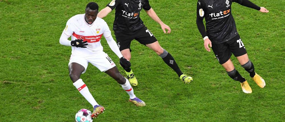 Silas Wamangituka bei seiner Lieblingsbeschäftigung: dem Dribbling.