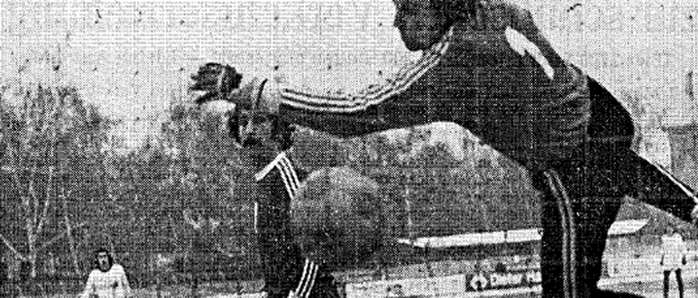 17. Februar 1976, Historisches im Tagesspiegel: der 1. Sieg des SSV in der 2. Liga. Unglücklicherweise passte der Torschütze nicht aufs Bild.