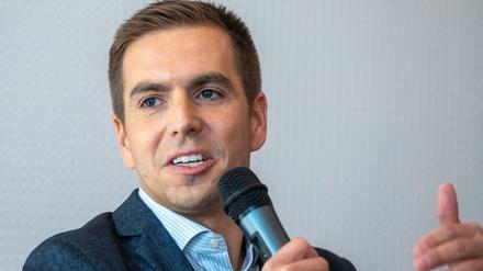 Philipp Lahm sieht im Fußball beim Thema Homosexualität immer noch fehlende Akzeptanz.