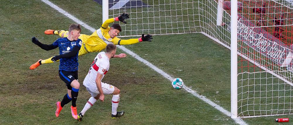 Nach nur wenigen Minuten auf dem Spielfeld erzielte der 17 jährige Luca Netz sein erstes Bundesligator.