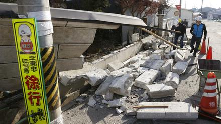 Erdbeben in Japan: Schäden an einer eingestürzten Mauer in Kunimi
