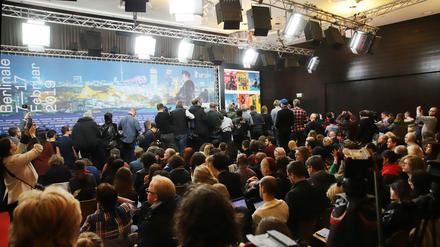 Warten auf die Stars: Der Pressekonferenz-Saal der Berlinale im Grand Hyatt am Potsdamer Platz.