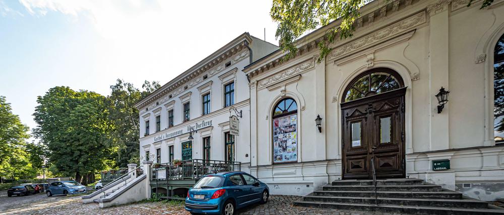 Der Labsaal und die Gaststätte am schönen Dorfplatz.