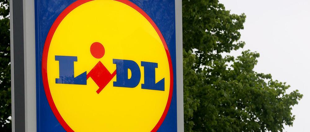 Eine Werbetafel einer Lidl-Filiale (Archivbild)